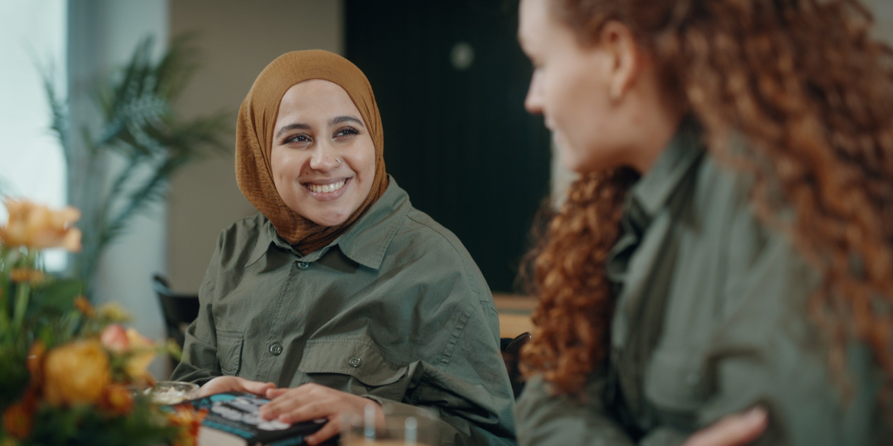 Halbnahe von von Mabelle (Tua El-Fawwal). Frame aus Joyn Serie 'Camps for Future'.