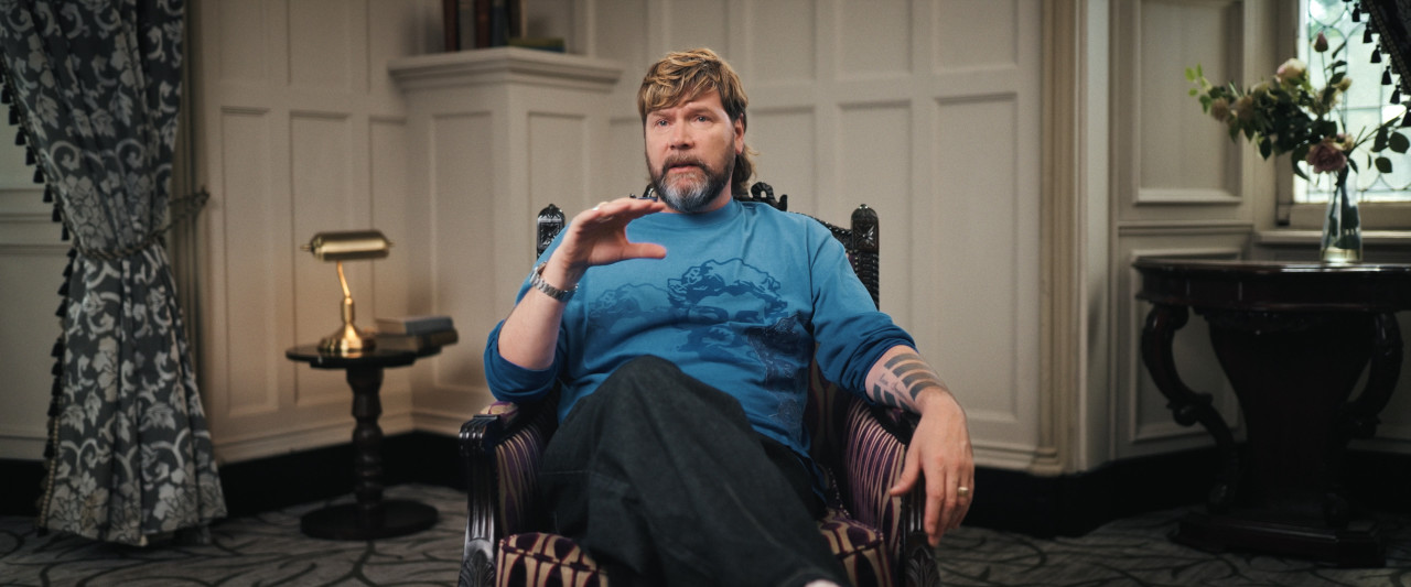 Interview von Rea Garvey. Frame aus Doku "You'll be Grand".